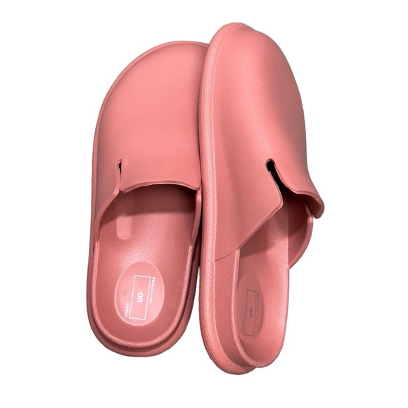 Urban Outfitters Molded EVA Cushioned Slip On Clog - Picture 4 of 10